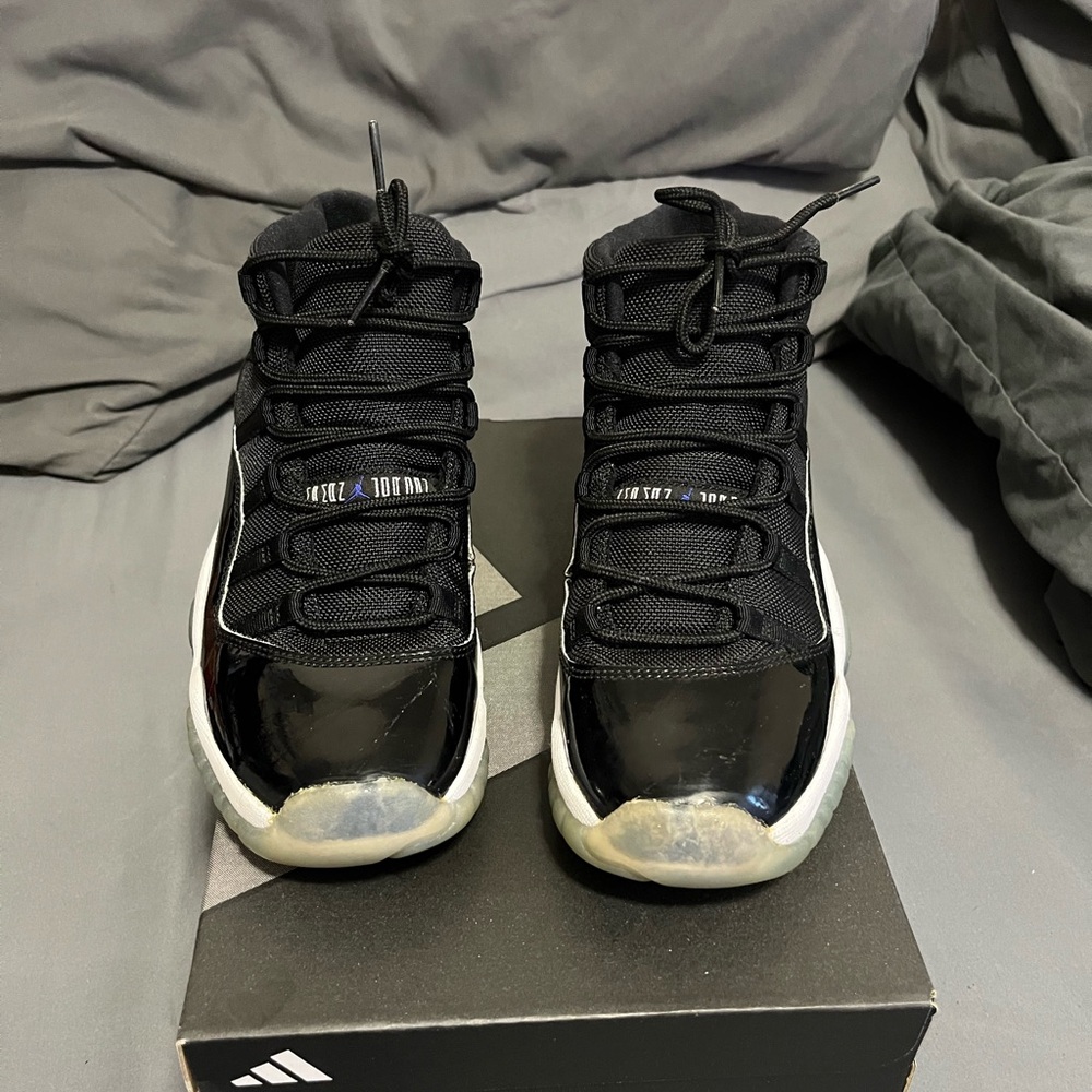 Jordan 11 Space Jam size 7Y 2016 pair